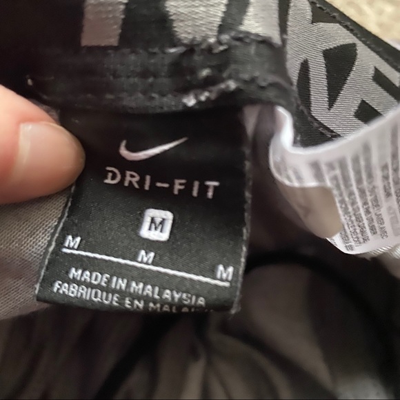 Nike Comfy Shorts - Picture 3 of 3